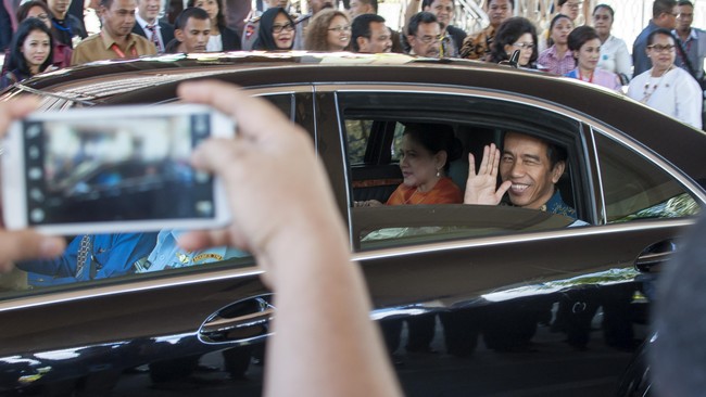 "Pemakaian produk dengan kandungan lokal ini sudah bukan diajak lagi, tetapi dipaksa," ujar Presiden Joko Widodo.