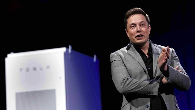 Elon Musk Tepis Kabar James Murdoch Jadi Pimpinan Tesla James Murdoch dikabarkan menjadi kandidat utama untuk menggantikan Elon Musk sebagai CEO Tesla Inc. Namun, Musk langsung menepis kabar tersebut.