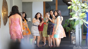 img-title Akal Bulus Crazy Rich Palsu, Tas sampai Mobil Nyewa demi Konten Medsos