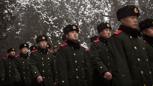 Tahun ini pemerintahan Xi Jinping meningkatkan anggaran militer mereka hingga 10,1 persen menjadi 886,9 miliar yuan.