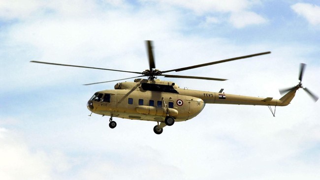 Wartawan yang ikut dalam iring-iringan helikopter Pakistan menceritakan kisahnya melihat tempat kejadian jatuhnya salah satu helikopter.