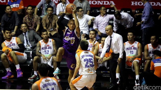 Promotor baru Indonesian Basketball League (IBL) memiliki tantangan berat untuk menyajikan kompetisi basket profesional yang berkualitas musim depan.