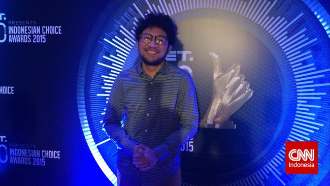 Kunto Aji Bicara Kesehatan Mental di Album Baru Dalam salah satu lagu Kunto Aji memasukkan frekuensi 396Hz yang menurut penelitian bisa mengeluarkan pikiran negatif.