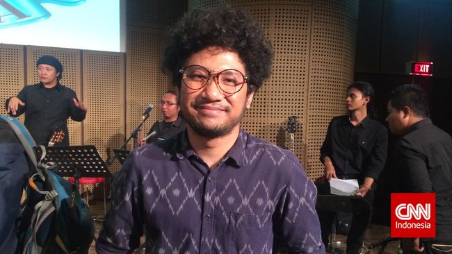 Kunto Aji mengaku dalam menggarap album barunya, 'Mantra Mantra', ia perlu berkonsultasi ke psikolog hingga beberapa kali.