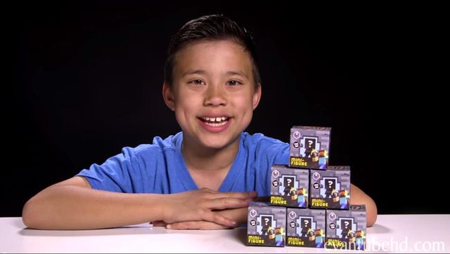 Kisah 'Bocah YouTube' Berpenghasilan Rp 1,7 Miliar Saluran video EvanTubeHD di YouTube berpotensi menghasilkan pendapatan US$ 134.000 sampai US$ 1,32 juta per tahun dari konten ulasan mainan dan video game.