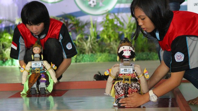 Kontes Robot Indonesia (KRI) yang sudah digelar sejak 2003 pada tahun ini diselenggarakan secara daring.