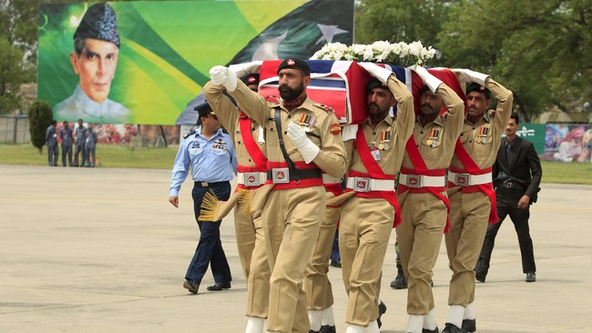 Hari ini, Sabtu (9/5), militer Pakistan membawa jenazah istri Duta Besar RI untuk Pakistan, Hery Listyawati, ke Islamabad.