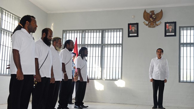 Konflik di Papua seringkali terjadi karena unsur teritori, sumber daya dan ketidakadilan. Pembebasan tahanan politik jadi satu di antara banyak solusi.