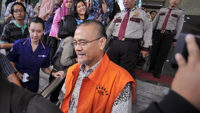 Terdakwa telah mengatur proses pengadaan barang dan jasa yakni menetapkan PT DGI sebagai pemenang pelelangan umum untuk pekerjaan pembangunan Wisma Atlet.