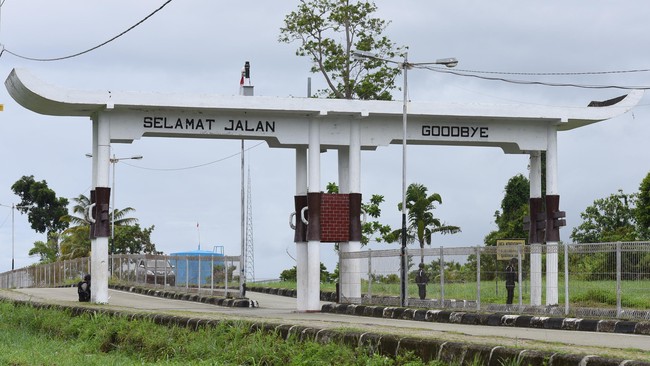 Pihak KBRI di Port Moresby berkoordinasi dengan Departemen Luar Negeri dan Imigrasi Papua Nugini untuk mengupayakan pembebasan WNI yang disandera OPM.