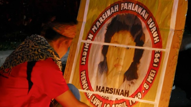 Kementerian Sosial mengusulkan sebanyak 40 nama tokoh untuk mendapat gelar pahlawan nasional, termasuk aktivis buruh, Marsinah dan Presiden ke-2 RI Soeharto.