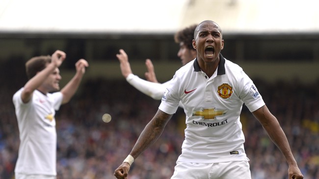Jose Mourinho menilai Ashley Young memiliki sikap, perilaku, dan determinasi yang pantas ditiru para anggota lainnya dalam skuat Manchester United.