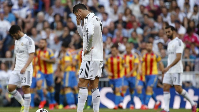Penjualan hak siar gambar Cristiano Ronaldo ke pemilik klub Valencia, Peter Liem, ditengarai sebagai salah satu indikasi kepergiannya dari Santiago Bernabeu.