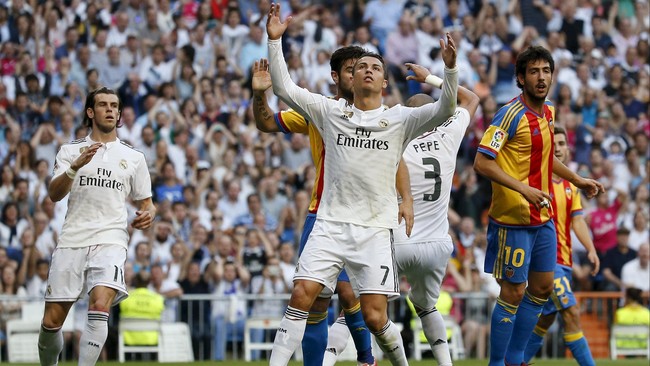 Hasil imbang membuat peluang Real Madrid merebut gelar La Liga semakin berat. Los Blancos saat ini tertinggal empat poin dari Barcelona.