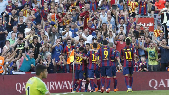 Barcelona bisa mengunci titel juara Liga Spanyol pada pekan depan dengan syarat mereka menang atas Atletico Madrid atau Real Madrid kalah lawan Espanyol.
