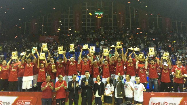 Ada perubahan besar di kompetisi bola basket profesional Indonesia, yaitu terkait pergantian operator kompetisi, dari PT DBL Indonesia menjadi Starting Five.