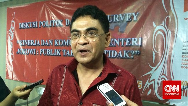 Politikus PDIP Desak Jokowi Jelaskan Alasan Revisi Statuta UI PDIP menilai alasan revisi Statuta UI oleh pemerintahan Jokowi harus dijelaskan agar tidak jadi preseden buruk bahwa regulasi bisa diutak-atik demi jabatan.