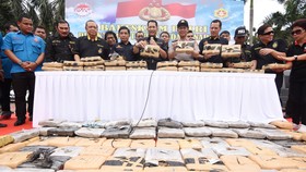 Dua Sopir Pengantar 1,3 Ton Ganja Lolos Hukuman Mati