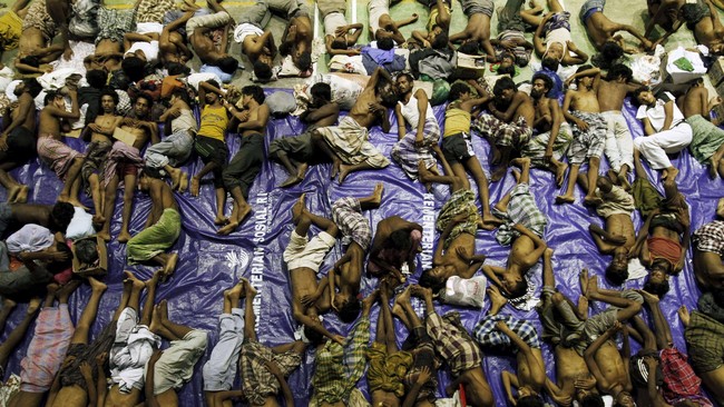 Mantan petugas perlindungan UNHCR menilai masalah pengungsi adalah urusan kemanusiaan yang menjadi tanggung jawab internasional, termasuk Indonesia.