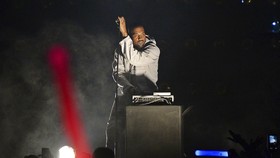 Hidup Kanye West 'Rebutan' Dibikin Biopik