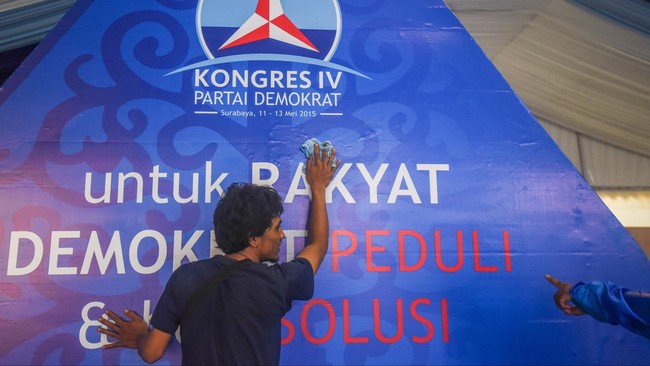 Wali Kota Madiun Bambang Irianto yang juga Ketua DPC Partai Demokrat menjadi tersangka dugaan korupsi proyek pembangunan pasar.