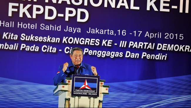 SBY memberikan pengarahan ke kader Demokrat dalam pertemuan internal tertutup. Pesannya: siaps saja yang akan menggagalkan Kongres harus dianggap pengkhianat.