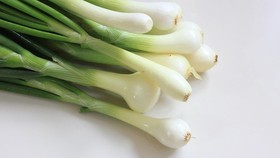 9 Manfaat Daun Bawang untuk Kesehatan