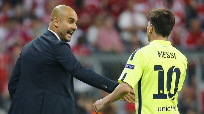 Pep Guardiola menyebut bahwa Lionel Messi pantas menyandang status sebagai pemain terbaik sepanjang masa, sejajar dengan legenda sepak bola Brasil, Pele.