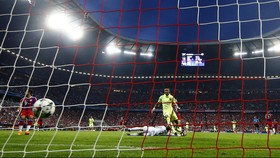 Philip Lahm: Keajaiban Ada, Tapi gugur di Tengah Laga