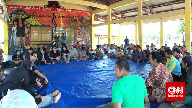 Lima desa menolak pembangunan PLTU di Batang, Jawa Tengah. Mereka bertahan sekuatnya menjaga tanah dan tradisi bertani.