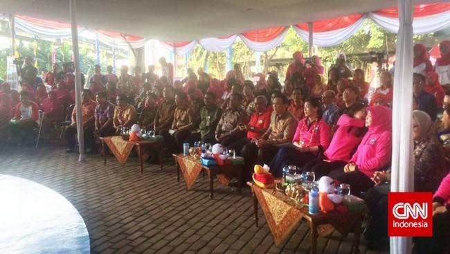 Taman yang bagus dengan segala fasilitasnya, sebut Ahok tidak akan bertahan jika masyarakat tidak merasa memiliki.