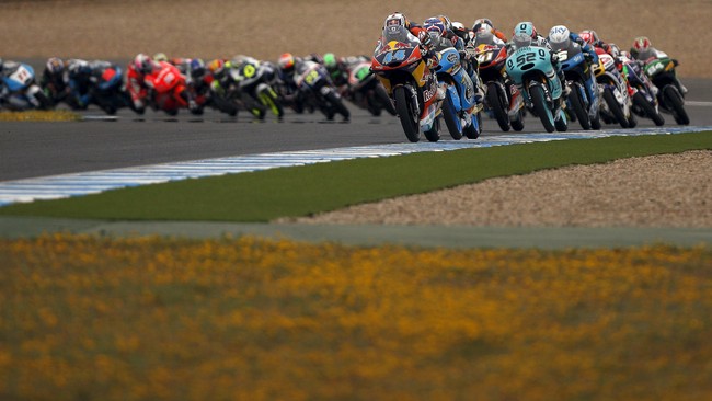 Pihak Dunlop, selaku penyedia ban, berharap para pebalap akan semakin sulit dalam menentukan pilihan saat tampil di Sirkuit Le Mans, Perancis.