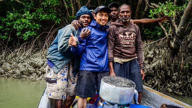 Pengalaman menggarap proyek besar: berkeliling Indonesia siap dirangkum oleh sang penulis dalam sebuah buku perjalanan yang unik.