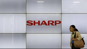 Foxconn Tawar Sharp Rp 75 Triliun