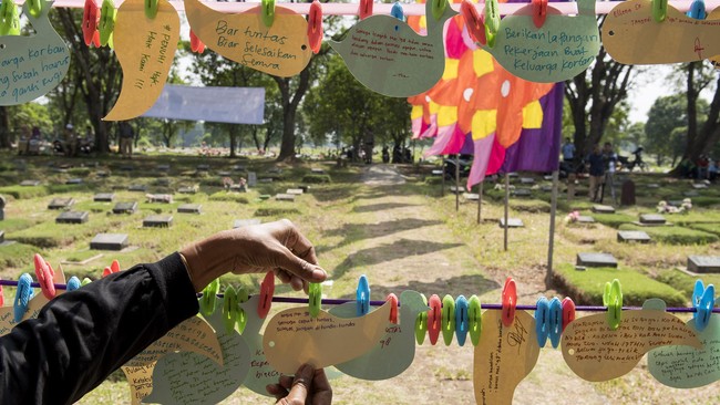 Tim Gabungan Pencari Fakta 1998 menemukan ada 85 kasus kekerasan seksual selama Mei 1998. Dari 85 kasus itu, 52 berupa pemerkosaan dan gang rape.