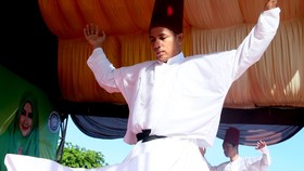 Mengapa Pusing Setelah Berputar-putar?