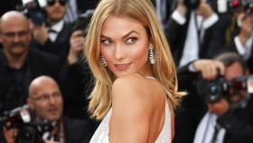 Karlie Kloss, dari Model Kini Gawangi Acara Bincang Televisi