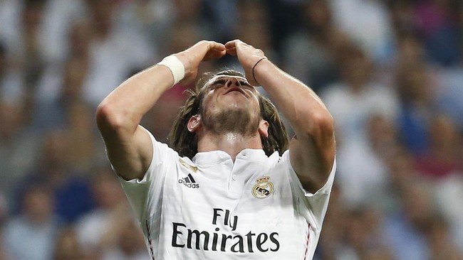 Menurut mantan Presiden Real Madrid Ramon Calderon sangat tidak mungkin bagi Gareth Bale untuk menyaingi Cristiano Ronaldo.