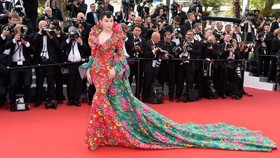 Gaun Selebriti yang Paling Mencuri Perhatian di Cannes 2015