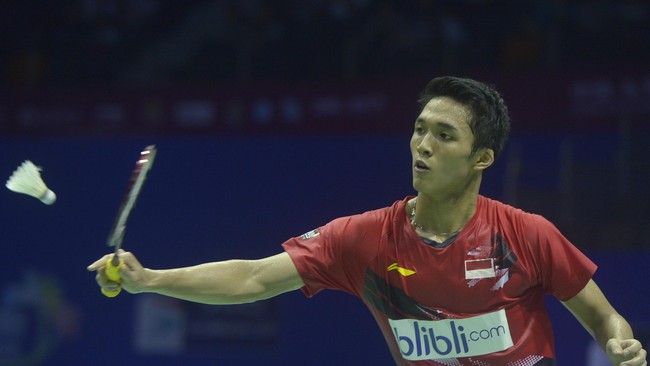 Bertanding pada game ketiga di Dongfeng Nissan Sports Center, Dongguan, Tiongkok, Sabtu (16/5), Jonatan terlihat kalah pengalaman dari Chen Long.