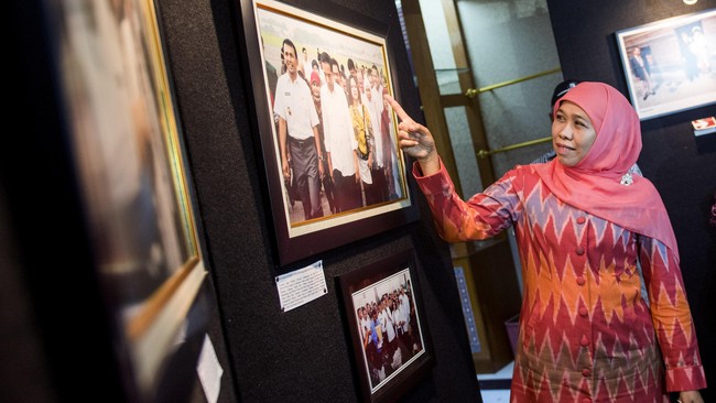 Menteri Sosial Khofifah Indar Parawansa mengimbau perayaan malam takbir diisi dengan takbiran keliling kampung.