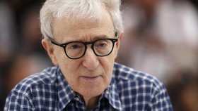 Istri Woody Allen Disebut Tutupi Fakta Pelecehan Suami