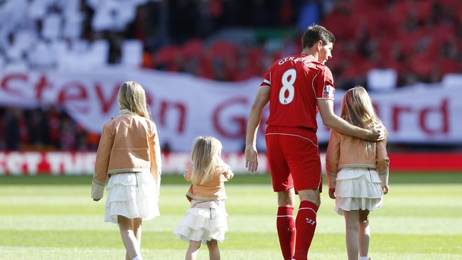 Steven Gerrard mengaku tidak sabar untuk bisa segera merasakan atmosfer latihan Liverpool di bawah naungan Juergen Klopp.