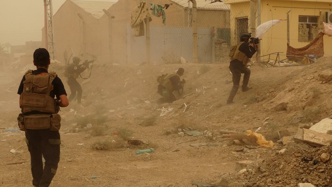 Ini adalah serangan kedua ISIS ke pangkalan militer yang memuat ratusan marinir Amerika Serikat tersebut.
