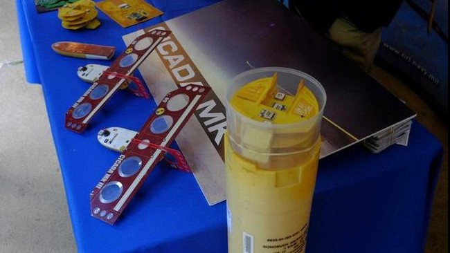Lab Angkatan Laut AS menciptakan drone mungil sekali pakai. Ia dapat menyelinap ke tempat musuh karena bisa tersamar seperti burung.