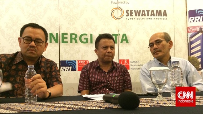 "Mafia itu kan orang yang bekerja dengan modal keberanian dan kedekatan dengan para pejabat yang korup dan para politisi yang menerima," ujar Sudirman Said.