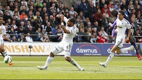 Drama 6 Gol, ManCity Tundukkan Swansea