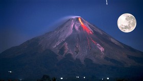 Cuaca Dukung Evakuasi Lanjutan Pendaki Erri di Kawah Merapi
