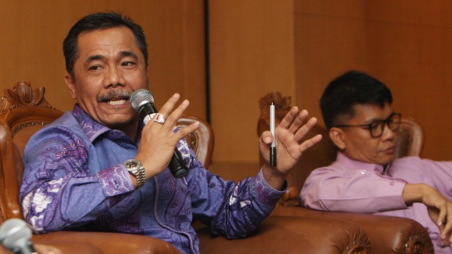 Sekjen Hanura Sarifuddin Sudding menganggap, bila sesama politisi saling serang, publik akan memandang negatif. Padahal, mestinya mereka mewakili publik.
