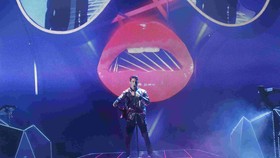 13 Aksi Panggung Memukau dari Billboard Music Awards 2015